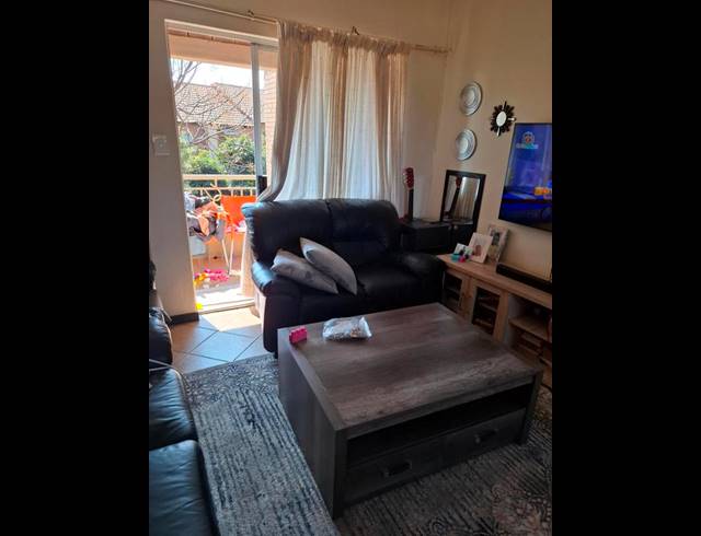 2 BEDROOM PROPERTY TO RENT IN MOOIKLOOF RIDGE ESTATE